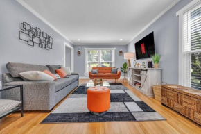 NEW! Modern Luxury w/ Pool Table 3BR/5BD Sleeps 10